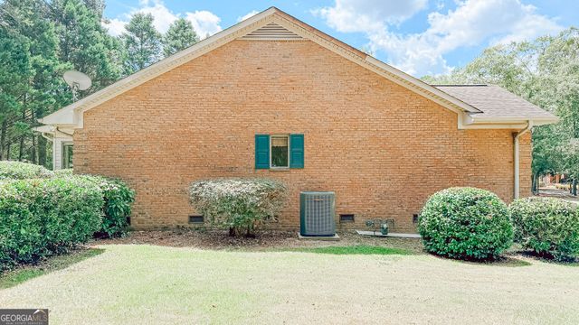 145 Brown Street, Hartwell, GA 30643