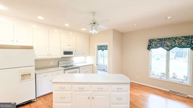 145 Brown Street, Hartwell, GA 30643