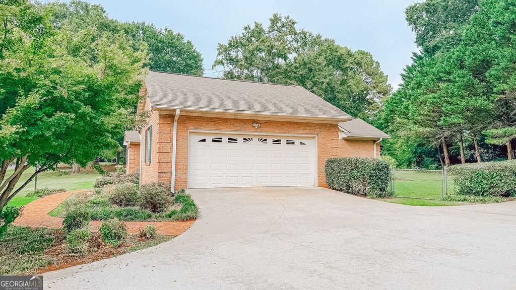 145 Brown Street, Hartwell, GA 30643 — photo 3