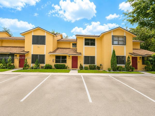 5476 Gate Lake Rd 5476, Tamarac, FL 33319
