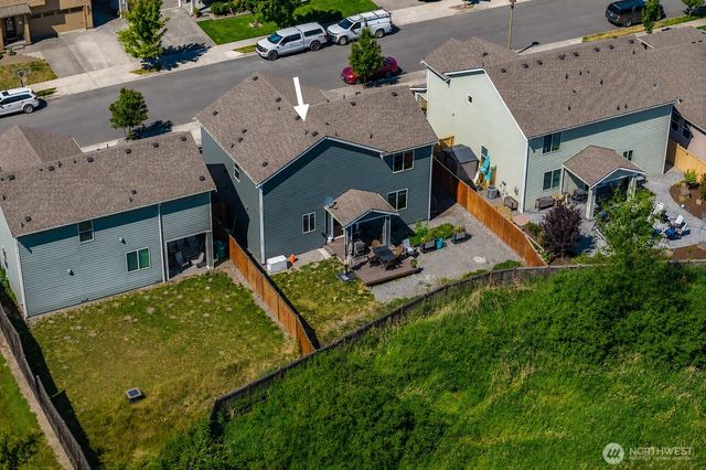 516 Petersen Drive E, Enumclaw, WA 98022