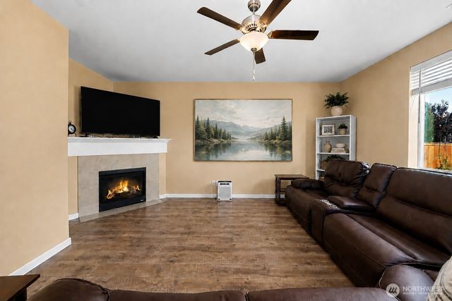 516 Petersen Drive E, Enumclaw, WA 98022