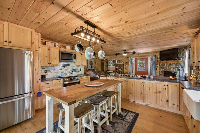 1532 Turkey Creek Road, Tellico Plains, TN 37385