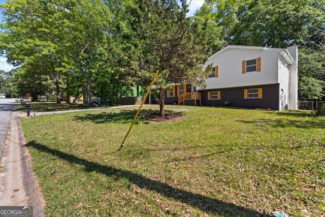 182 Slicky Rock Ct, Riverdale, GA 30274