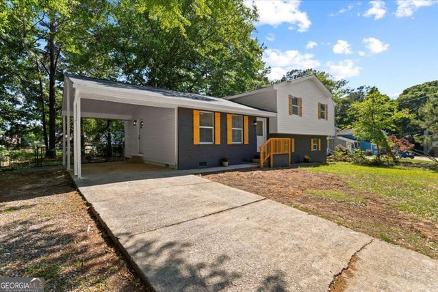 182 Slicky Rock Ct, Riverdale, GA 30274