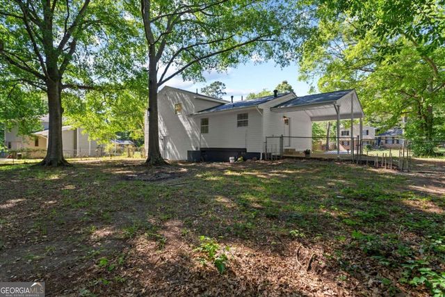182 Slicky Rock Ct, Riverdale, GA 30274