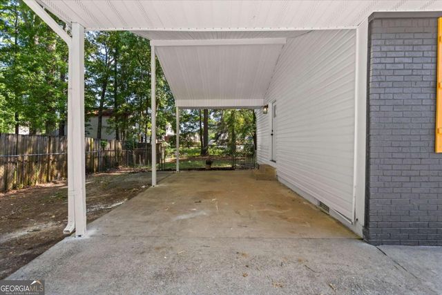 182 Slicky Rock Court, Riverdale, GA 30274
