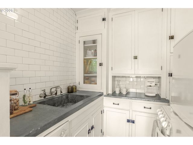 20 Nw 16TH Ave 311, Portland, OR 97209