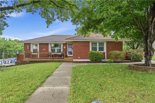 8301 Ditzler Avenue, Raytown, MO 64138