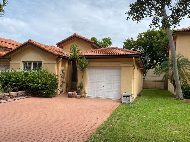 14117 N Forest Oak Cir, Davie, FL 33325