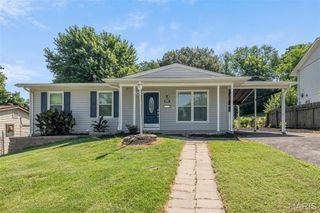 5288 Ville Rosa Lane, Hazelwood, MO 63042