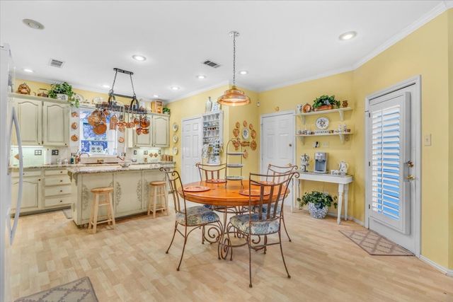 1324 Black Oak Drive, Carrollton, TX 75007