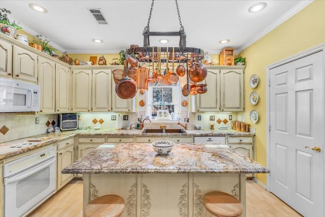 1324 Black Oak Drive, Carrollton, TX 75007