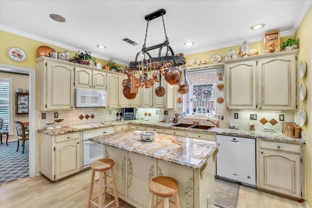 1324 Black Oak Drive, Carrollton, TX 75007