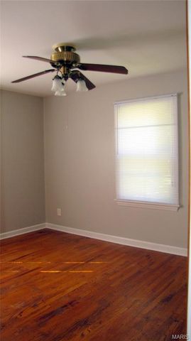 220 Du Bourg Lane, Florissant, MO 63031