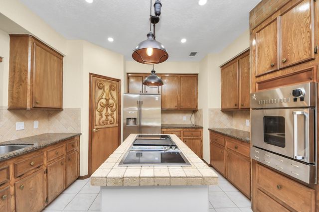 2310 Canterbury Court, Deer Park, TX 77536