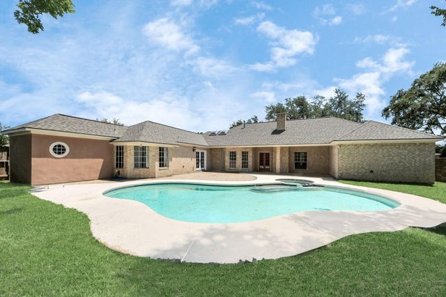 2310 Canterbury Court, Deer Park, TX 77536