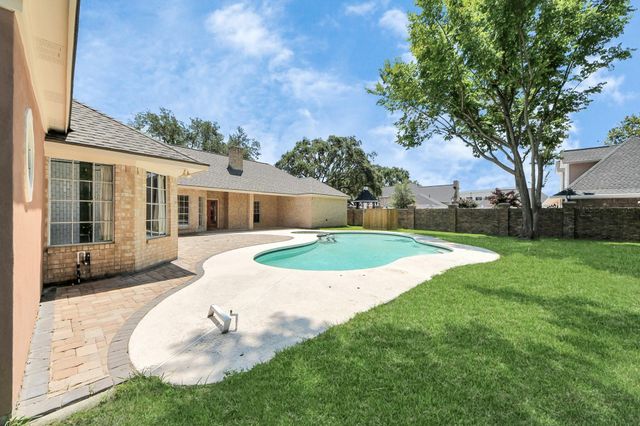 2310 Canterbury Court, Deer Park, TX 77536