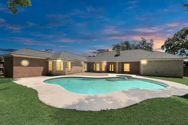 2310 Canterbury Court, Deer Park, TX 77536