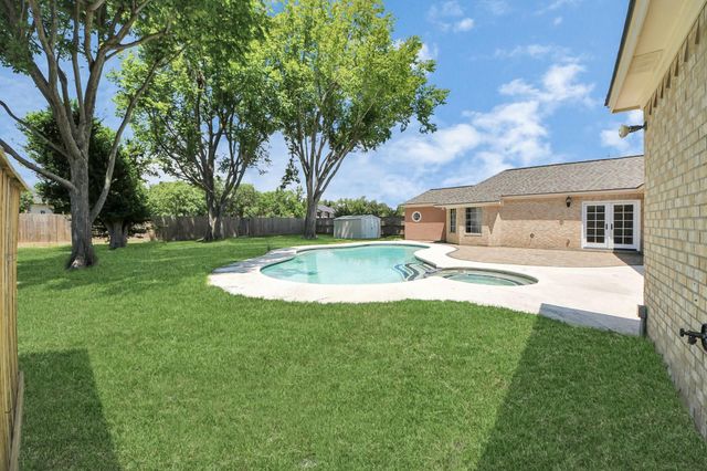 2310 Canterbury Court, Deer Park, TX 77536
