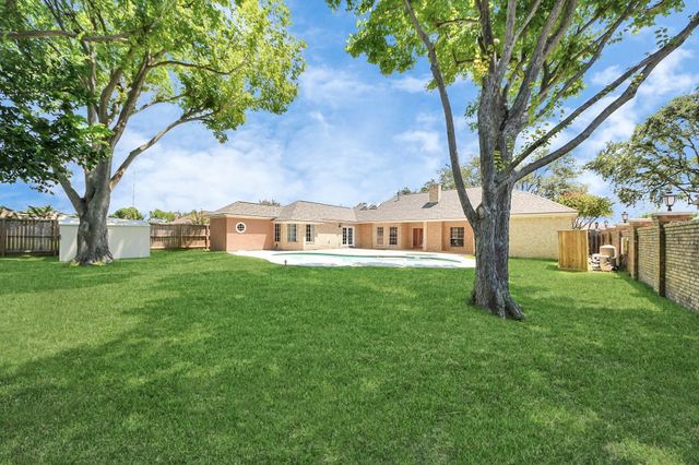 2310 Canterbury Court, Deer Park, TX 77536