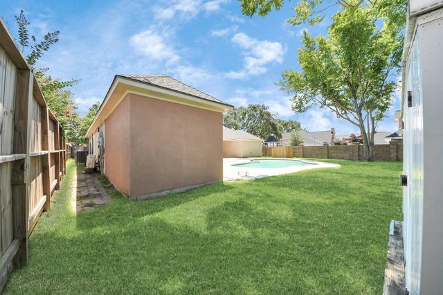 2310 Canterbury Court, Deer Park, TX 77536