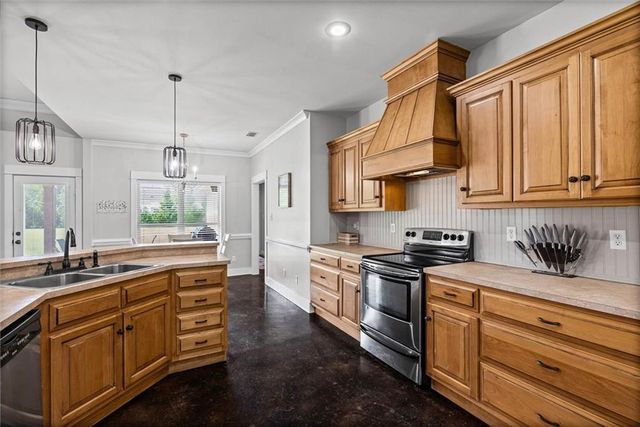 12883 Gaston Loop Road, Grand Bay, AL 36541