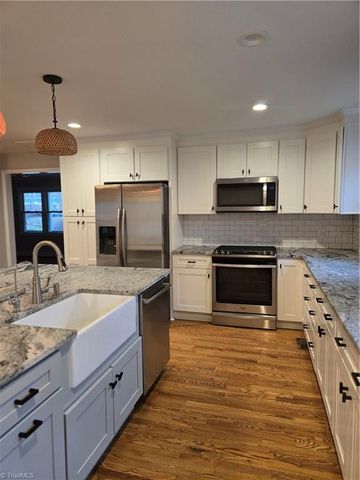 207 Buttercup Drive, Jamestown, NC 27282