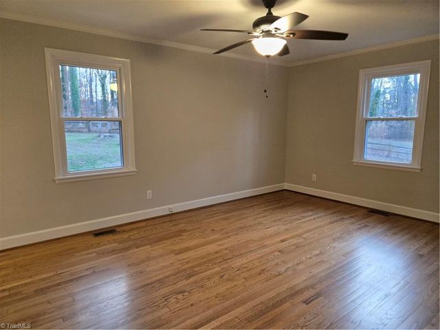 207 Buttercup Drive, Jamestown, NC 27282