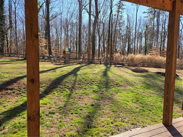 207 Buttercup Drive, Jamestown, NC 27282