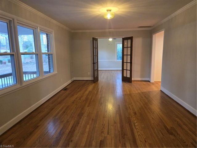 207 Buttercup Drive, Jamestown, NC 27282