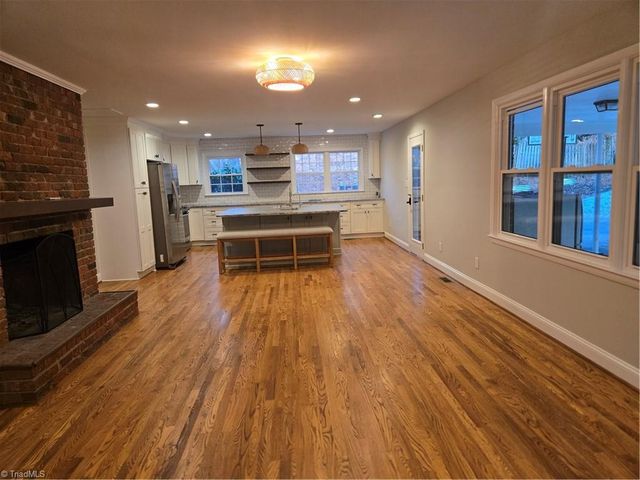 207 Buttercup Drive, Jamestown, NC 27282