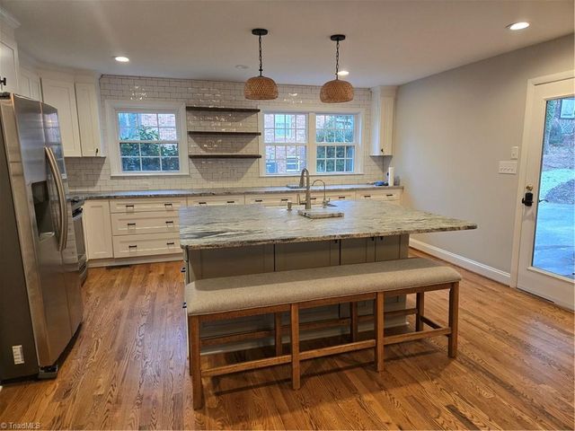 207 Buttercup Drive, Jamestown, NC 27282