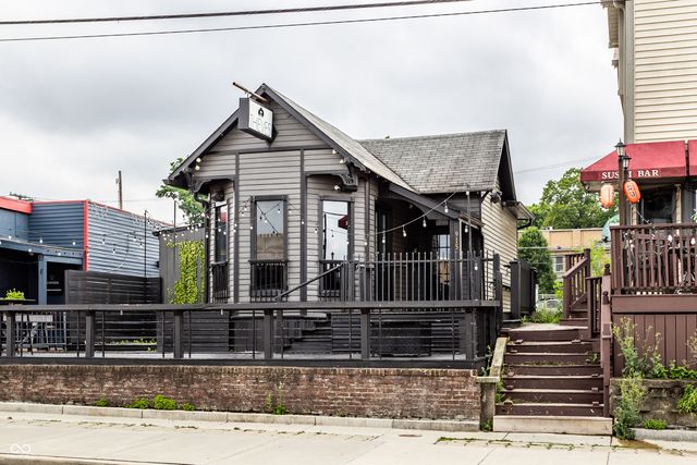 915 Broad Ripple Avenue, Indianapolis, IN 46220