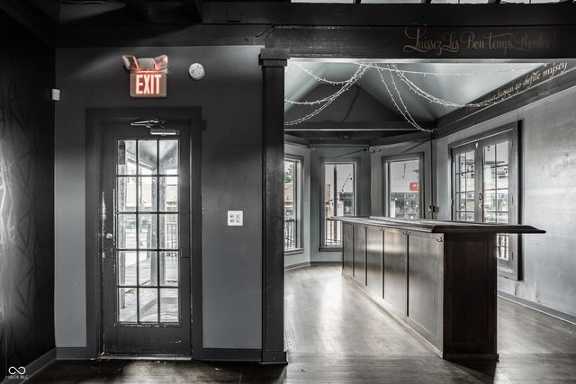 915 Broad Ripple Avenue, Indianapolis, IN 46220