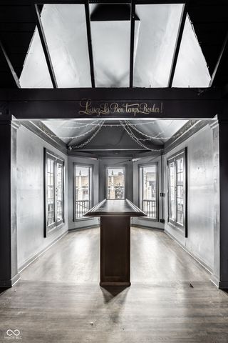 915 Broad Ripple Avenue, Indianapolis, IN 46220