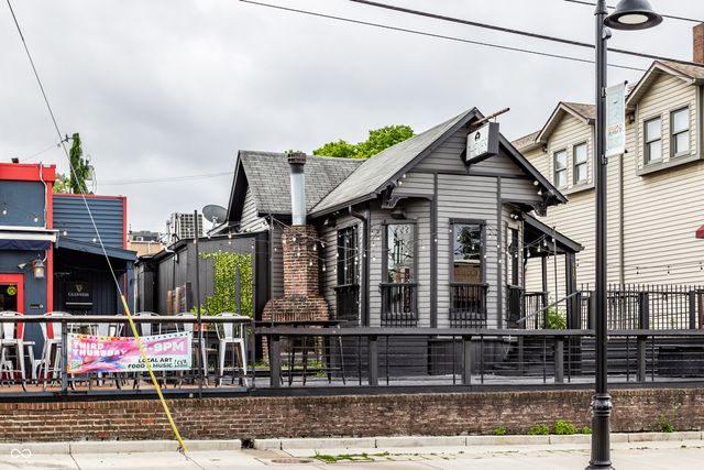 915 Broad Ripple Avenue, Indianapolis, IN 46220