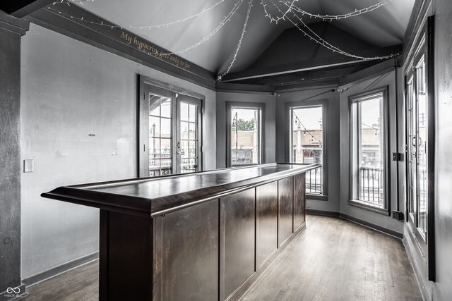 915 Broad Ripple Avenue, Indianapolis, IN 46220