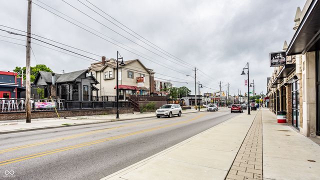 915 Broad Ripple Avenue, Indianapolis, IN 46220