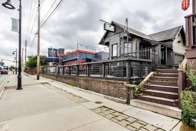 915 Broad Ripple Avenue, Indianapolis, IN 46220