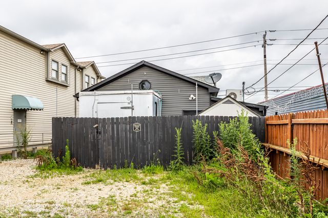 915 Broad Ripple Avenue, Indianapolis, IN 46220