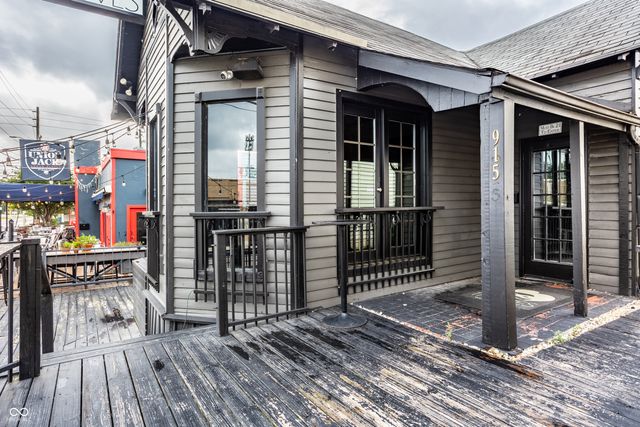 915 Broad Ripple Avenue, Indianapolis, IN 46220