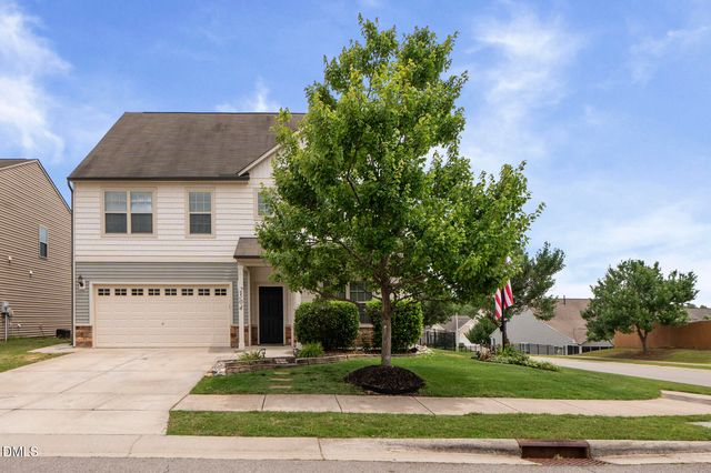 2504 Averon Drive, Fuquay Varina, NC 27526