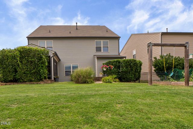2504 Averon Drive, Fuquay Varina, NC 27526