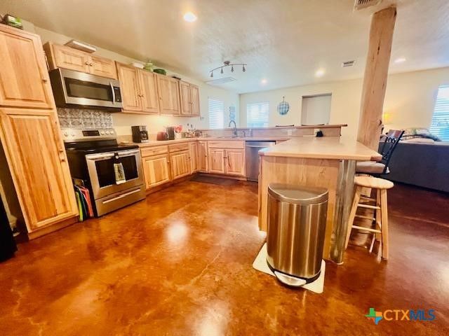 76 Coastal Oaks Loop, Port O'connor, TX 77982