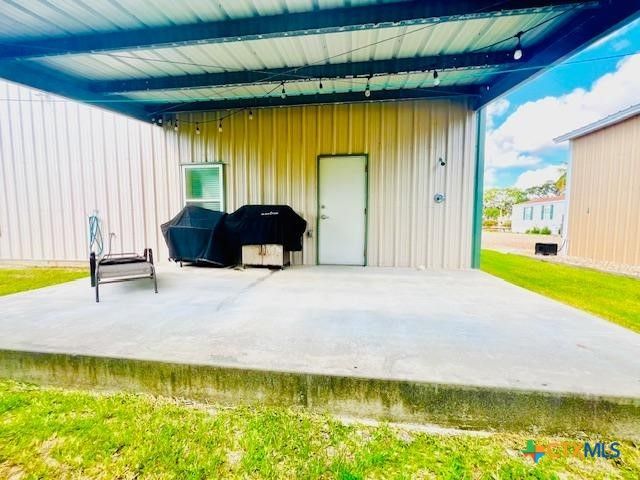 76 Coastal Oaks Loop, Port O'connor, TX 77982