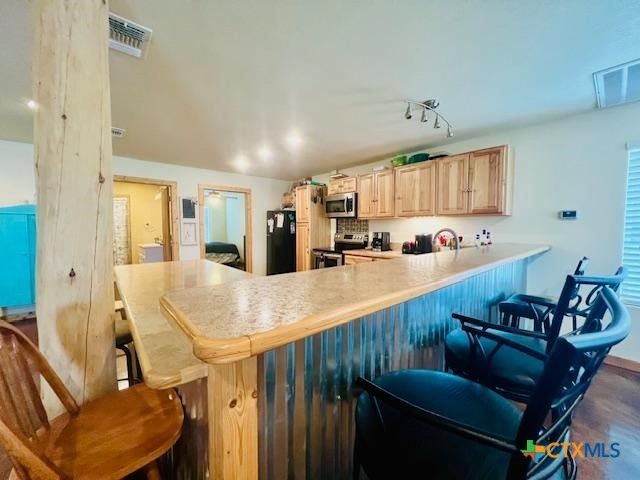 76 Coastal Oaks Loop, Port O'connor, TX 77982