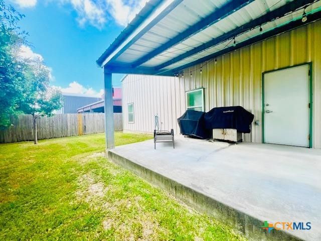 76 Coastal Oaks Loop, Port O'connor, TX 77982