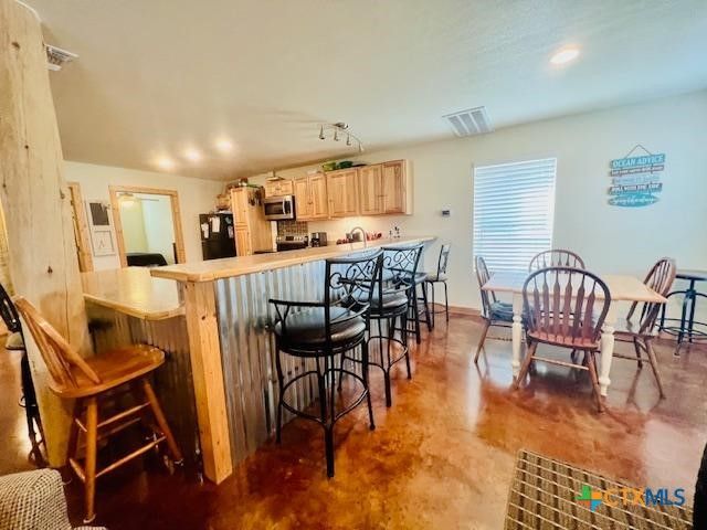 76 Coastal Oaks Loop, Port O'connor, TX 77982