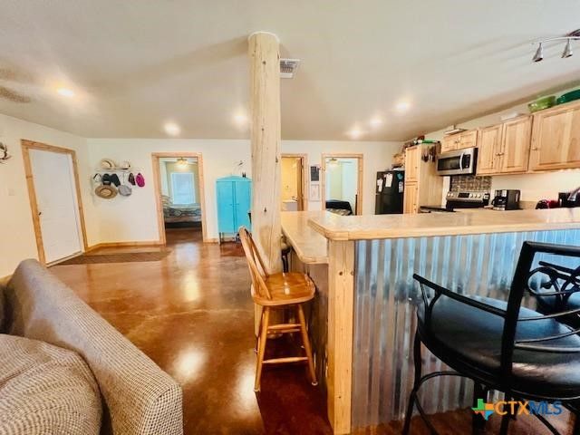 76 Coastal Oaks Loop, Port O'connor, TX 77982